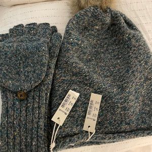 Madewell Beanie and matching convertible gloves.